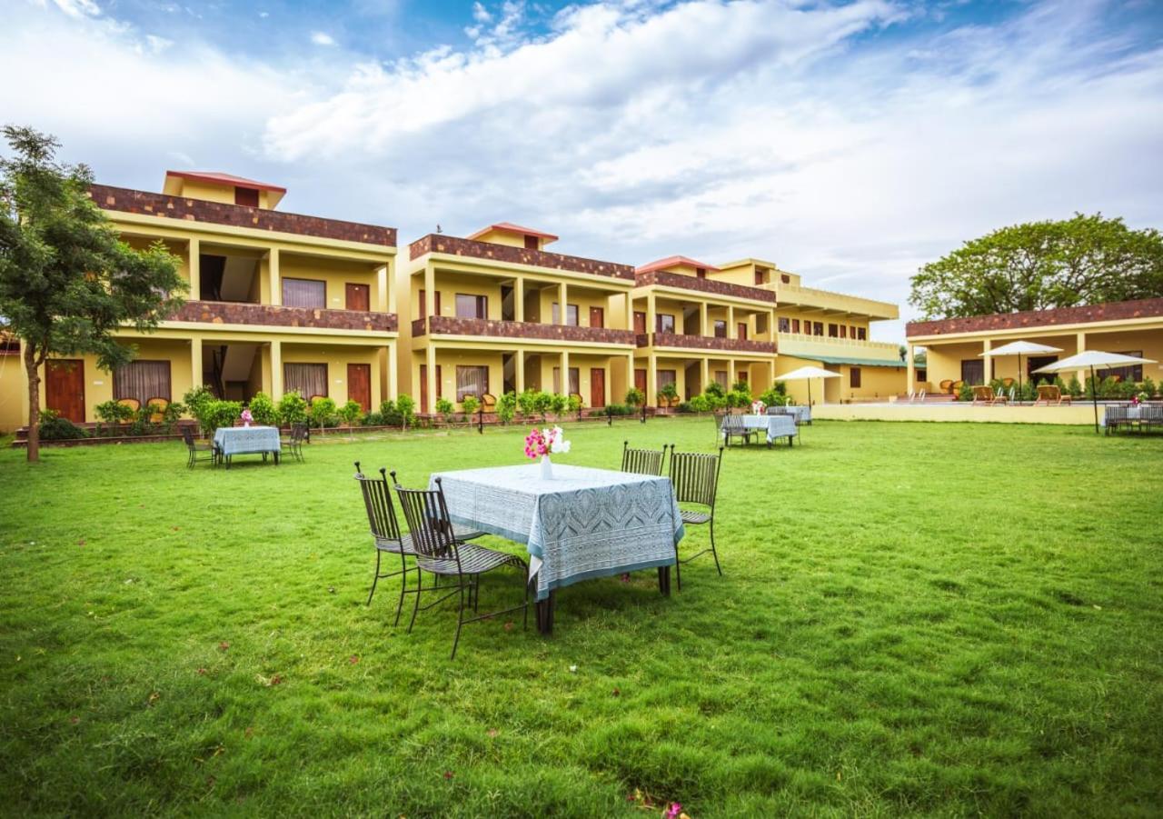Rajbagh By Aaryam Hotel Sawai Madhopur Bagian luar foto